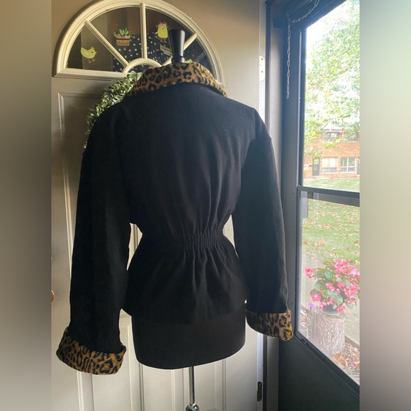 Vintage 90s Braetan leopard print black wool fitted tie waist coat, size large - Picture 13 of 15